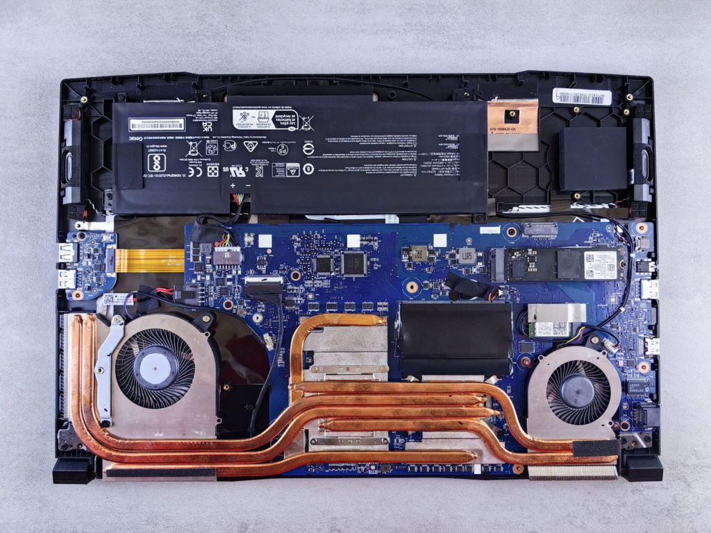 A battery health report reveals design capacity, full charge capacity, and total cycle count at a glance.